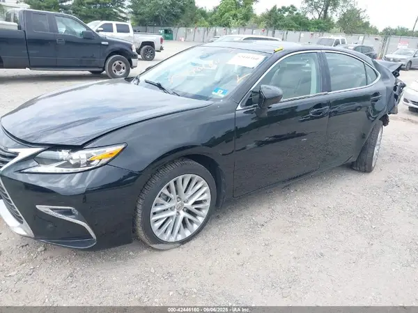 58ABK1GG5GU012292 2016 LEXUS ES - Image 2