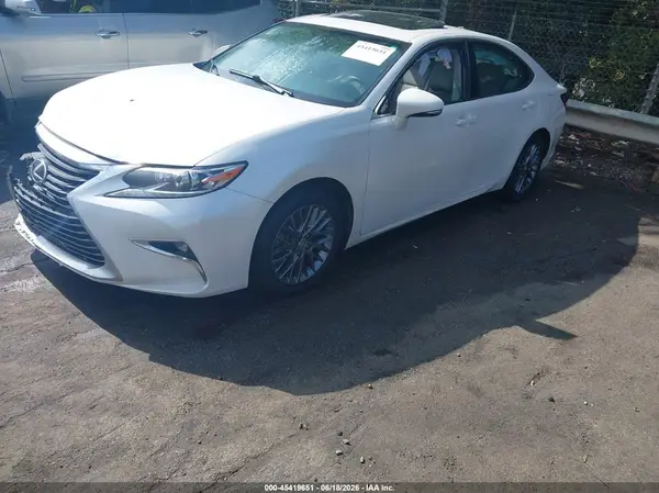 58ABK1GG5GU014480 2016 LEXUS ES - Image 2