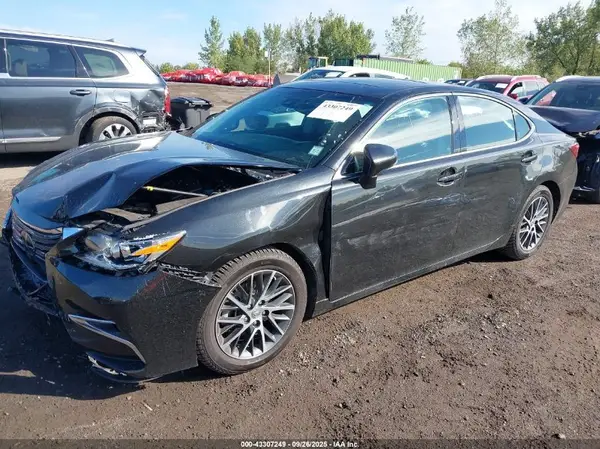 58ABK1GG5GU017220 2016 LEXUS ES - Image 2