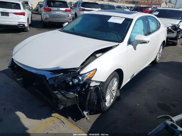 58ABK1GG5GU018478 2016 LEXUS ES - Image 2