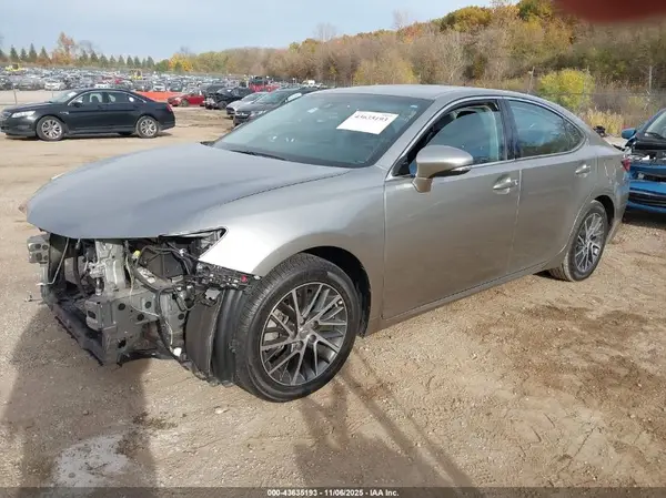 58ABK1GG5GU018836 2016 LEXUS ES - Image 2