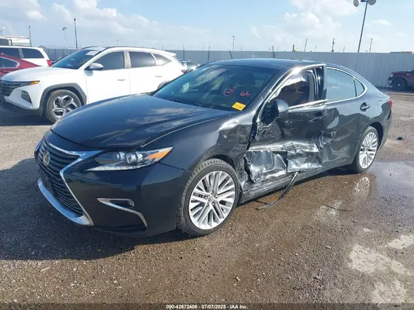 58ABK1GG5GU022773 2016 LEXUS ES - Image 2