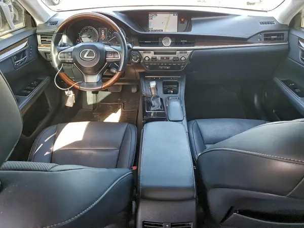 58ABK1GG5GU026077 2016 LEXUS ES - Image 8