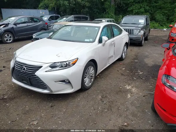 58ABK1GG5GU026371 2016 LEXUS ES - Image 2