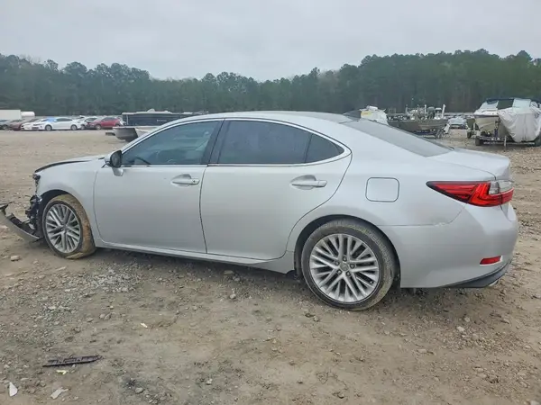 58ABK1GG5GU031540 2016 LEXUS ES - Image 2