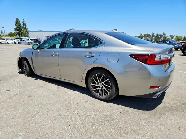 58ABK1GG5GU031599 2016 LEXUS ES - Image 2