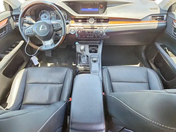 58ABK1GG5GU031599 2016 LEXUS ES - Image 8