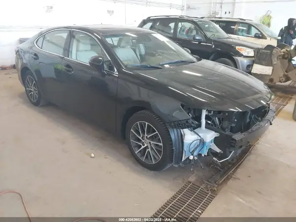 58ABK1GG5HU036285 2017 LEXUS ES - Image 1