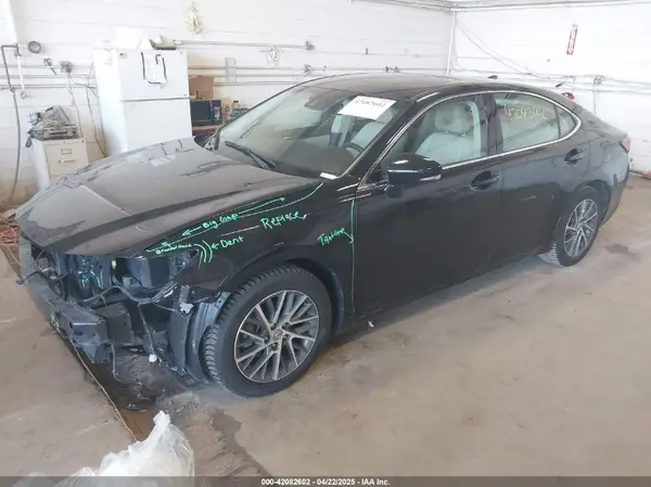 58ABK1GG5HU036285 2017 LEXUS ES - Image 2