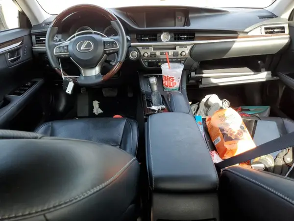 58ABK1GG5HU036710 2017 LEXUS ES - Image 8