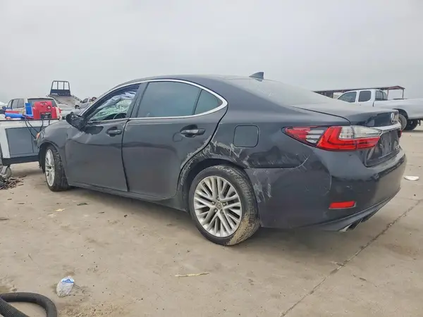 58ABK1GG5HU037579 2017 LEXUS ES - Image 2