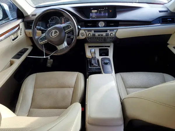 58ABK1GG5HU044709 2017 LEXUS ES - Image 8