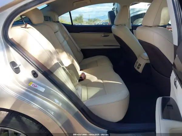 58ABK1GG5HU051093 2017 LEXUS ES - Image 8