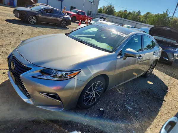 58ABK1GG5HU051417 2017 LEXUS ES - Image 1