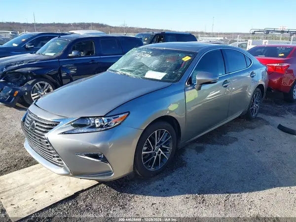 58ABK1GG5HU051448 2017 LEXUS ES - Image 2