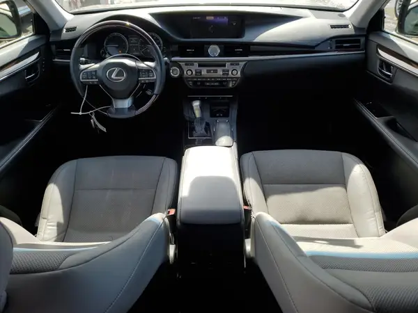 58ABK1GG5HU052549 2017 LEXUS ES - Image 8