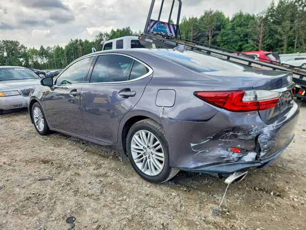 58ABK1GG5HU054057 2017 LEXUS ES - Image 2