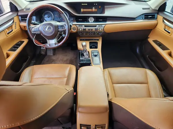 58ABK1GG5HU054057 2017 LEXUS ES - Image 8