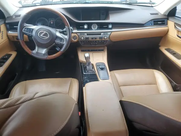 58ABK1GG5HU054379 2017 LEXUS ES - Image 8