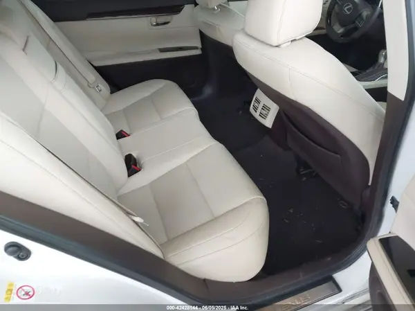 58ABK1GG5HU055564 2017 LEXUS ES - Image 8
