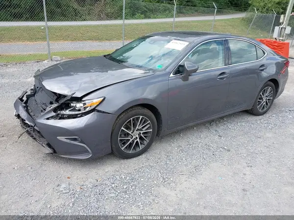 58ABK1GG5HU061851 2017 LEXUS ES - Image 2