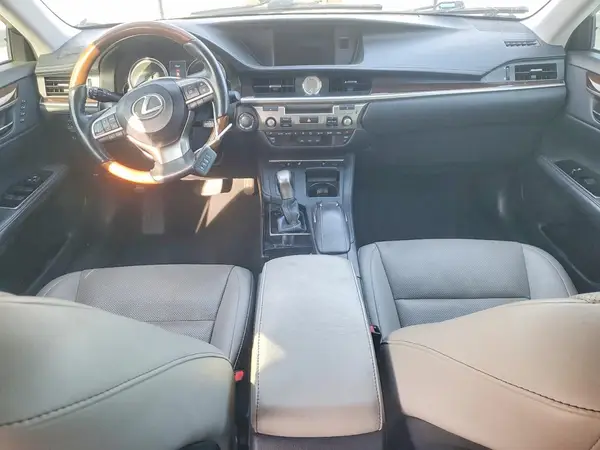 58ABK1GG5HU061929 2017 LEXUS ES - Image 8