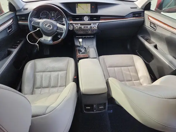 58ABK1GG5HU065351 2017 LEXUS ES - Image 8