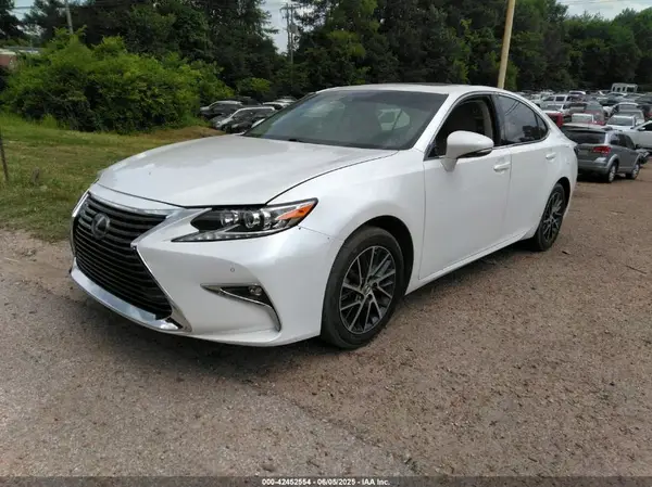 58ABK1GG5HU067455 2017 LEXUS ES - Image 2