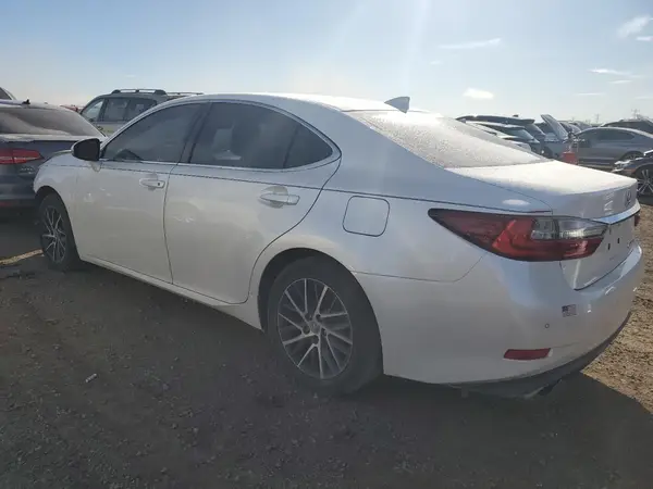 58ABK1GG5HU067570 2017 LEXUS ES - Image 2