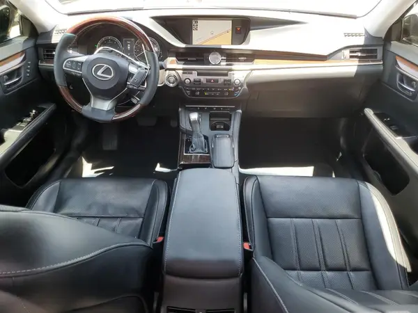 58ABK1GG5HU070033 2017 LEXUS ES - Image 8