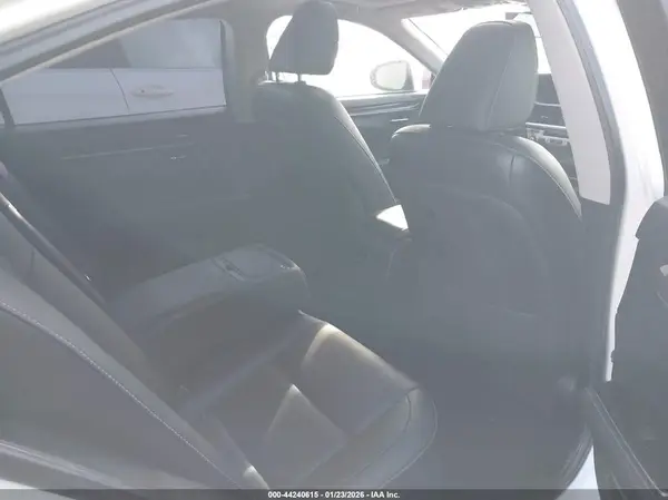 58ABK1GG5HU073594 2017 LEXUS ES - Image 8