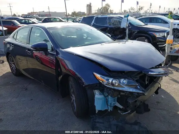 58ABK1GG5HU074938 2017 LEXUS ES - Image 1