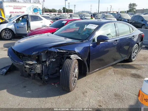 58ABK1GG5HU074938 2017 LEXUS ES - Image 2