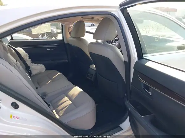 58ABK1GG5JU080499 2018 LEXUS ES - Image 8