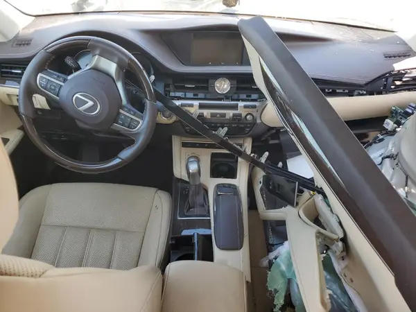 58ABK1GG5JU081815 2018 LEXUS ES - Image 8
