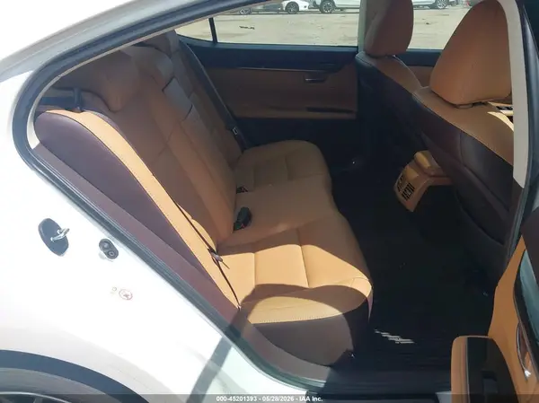 58ABK1GG5JU082432 2018 LEXUS ES - Image 8