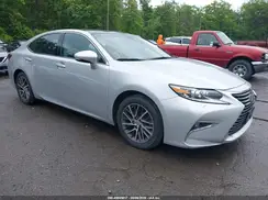 58ABK1GG5JU082513 2018 LEXUS ES