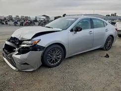 58ABK1GG5JU084777 2018 LEXUS ES