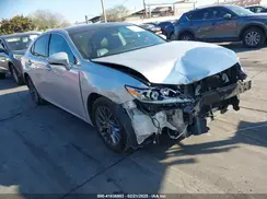 58ABK1GG5JU086299 2018 LEXUS ES