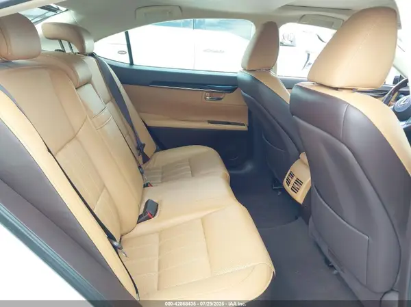 58ABK1GG5JU090322 2018 LEXUS ES - Image 8