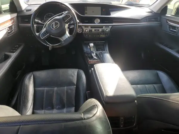 58ABK1GG5JU090546 2018 LEXUS ES - Image 8