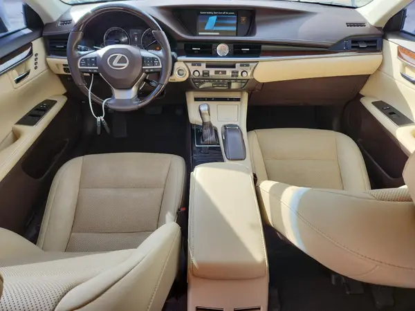 58ABK1GG5JU091504 2018 LEXUS ES - Image 8