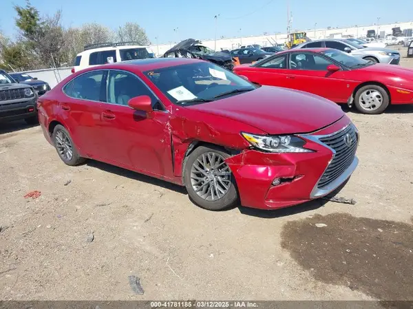 58ABK1GG5JU091647 2018 LEXUS ES - Image 1