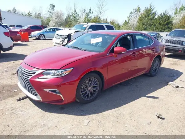 58ABK1GG5JU091647 2018 LEXUS ES - Image 2