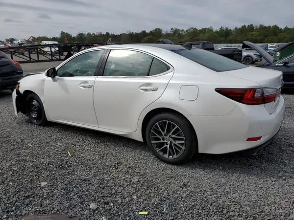 58ABK1GG5JU092569 2018 LEXUS ES - Image 2