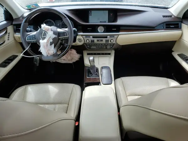 58ABK1GG5JU092569 2018 LEXUS ES - Image 8