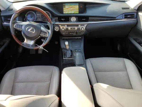 58ABK1GG5JU094094 2018 LEXUS ES - Image 8