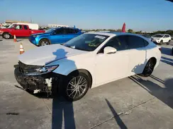 58ABK1GG5JU096556 2018 LEXUS ES