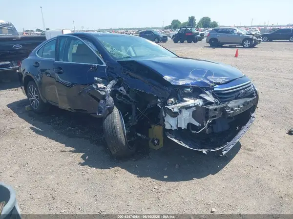 58ABK1GG5JU100749 2018 LEXUS ES - Image 1