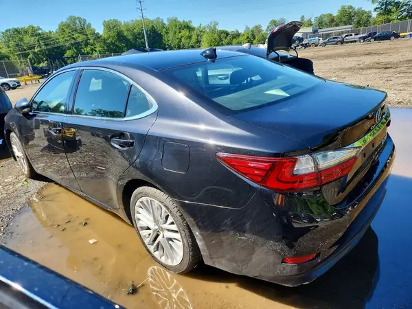 58ABK1GG5JU101951 2018 LEXUS ES - Image 2